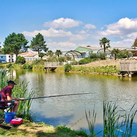 Budget Glamping Safaritent La Bretonniere אוהל מפואר Saint-Julien-des-Landes