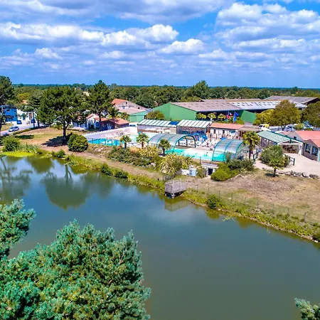 Budget Glamping Safaritent La Bretonniere אוהל מפואר *